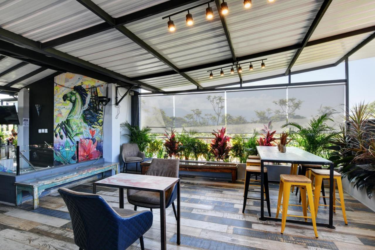 메딜린 International House Co-Living 호스텔 외부 사진